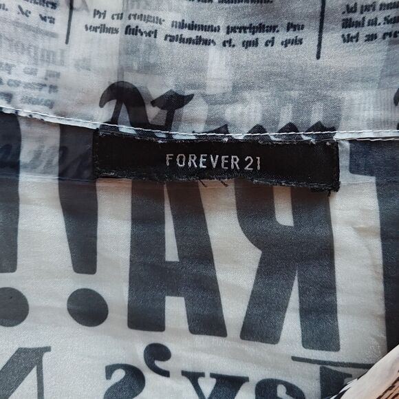 Forever 21 Shirt Womens Medium Black White Newsprint Button Up Sheer Blouse Top - Picture 9 of 12